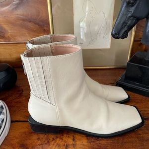Schutz Guily Leather Bootie